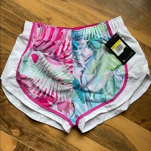 NWT . NIKE DRY FIT RUN SHORTS